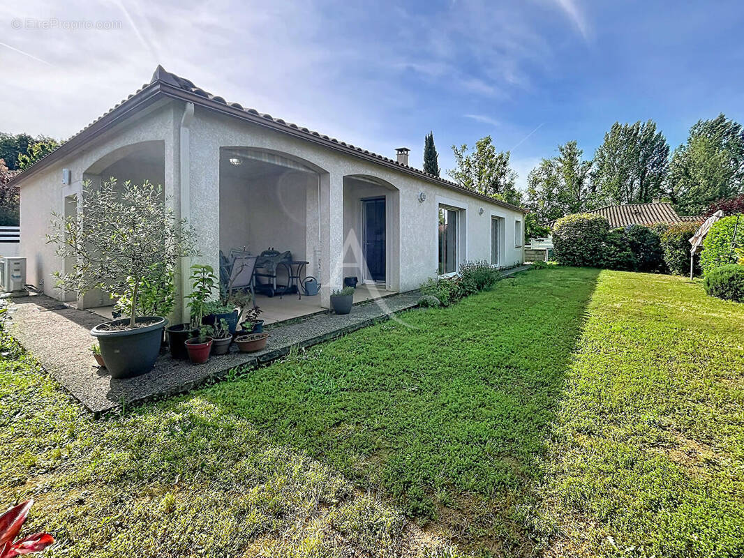 Maison à PRAYSSAC