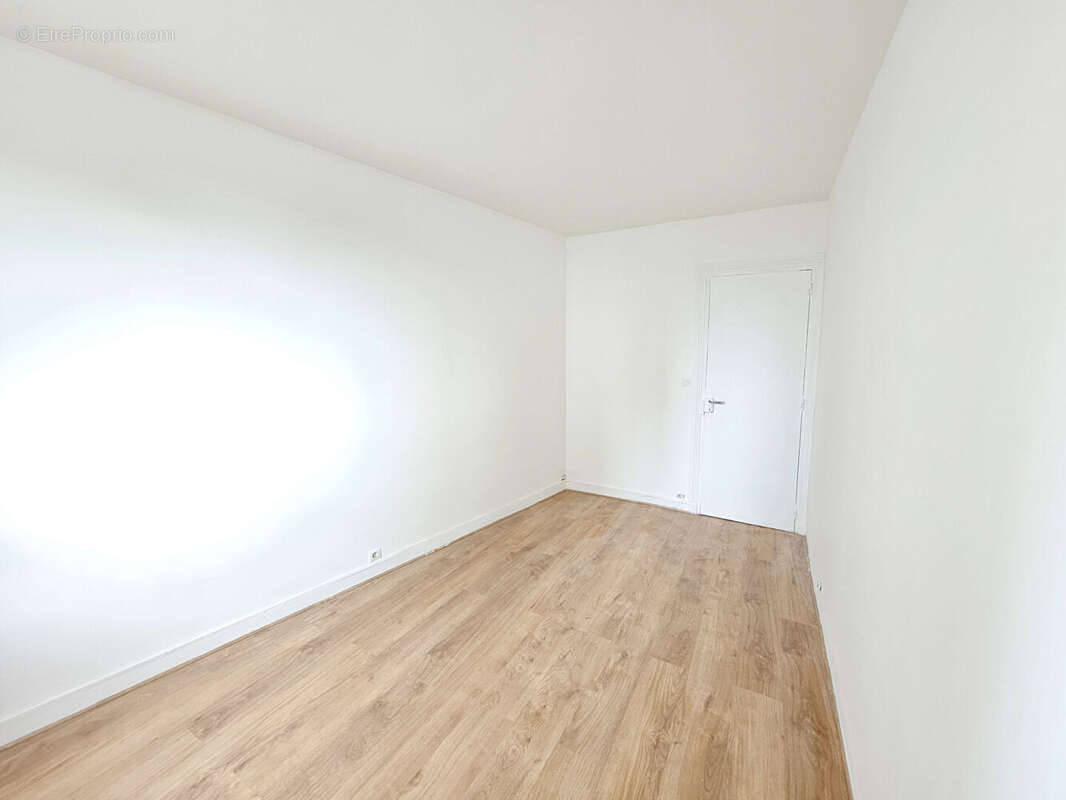 Appartement à AUBERVILLIERS