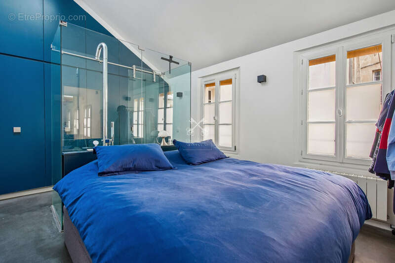 Appartement à PARIS-3E