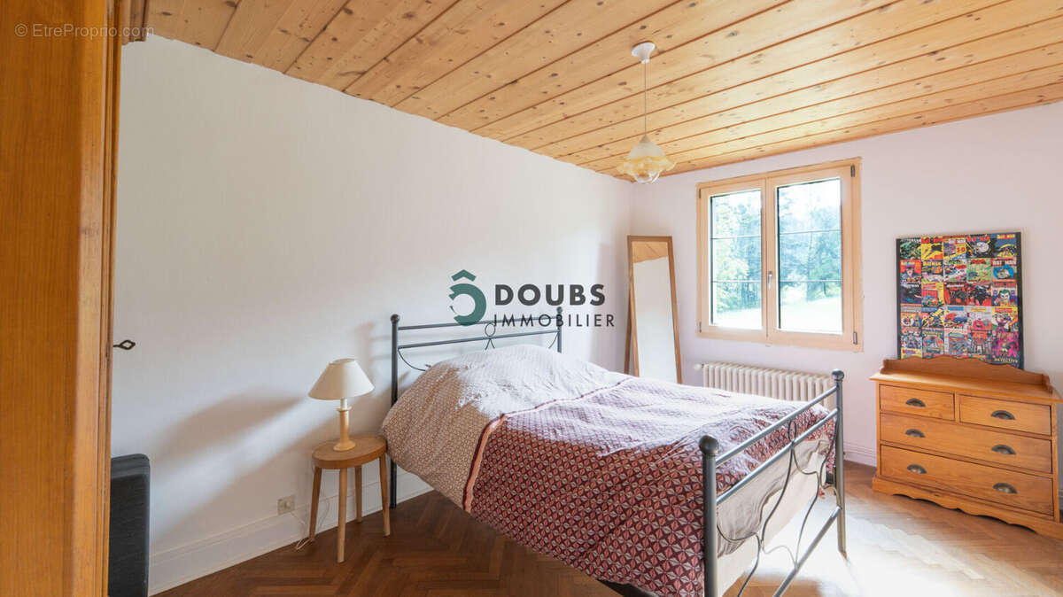 Maison à PIERREFONTAINE-LES-VARANS