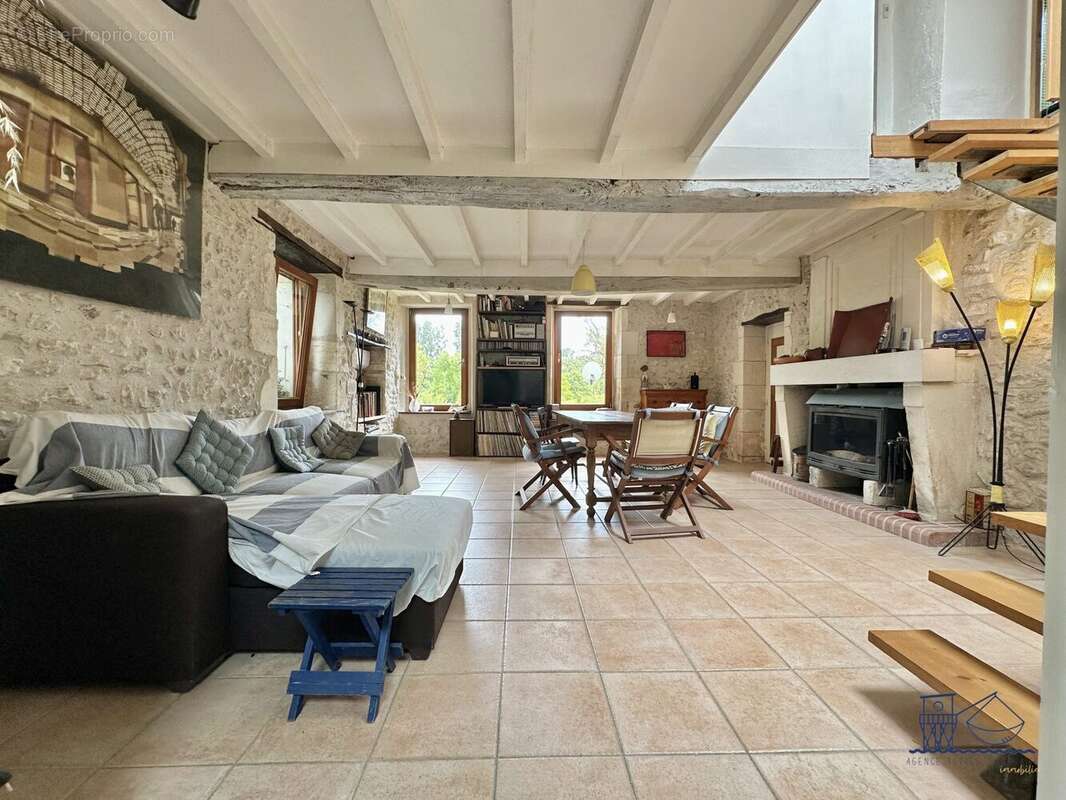 Maison 121 m² à Arces  - photo 6