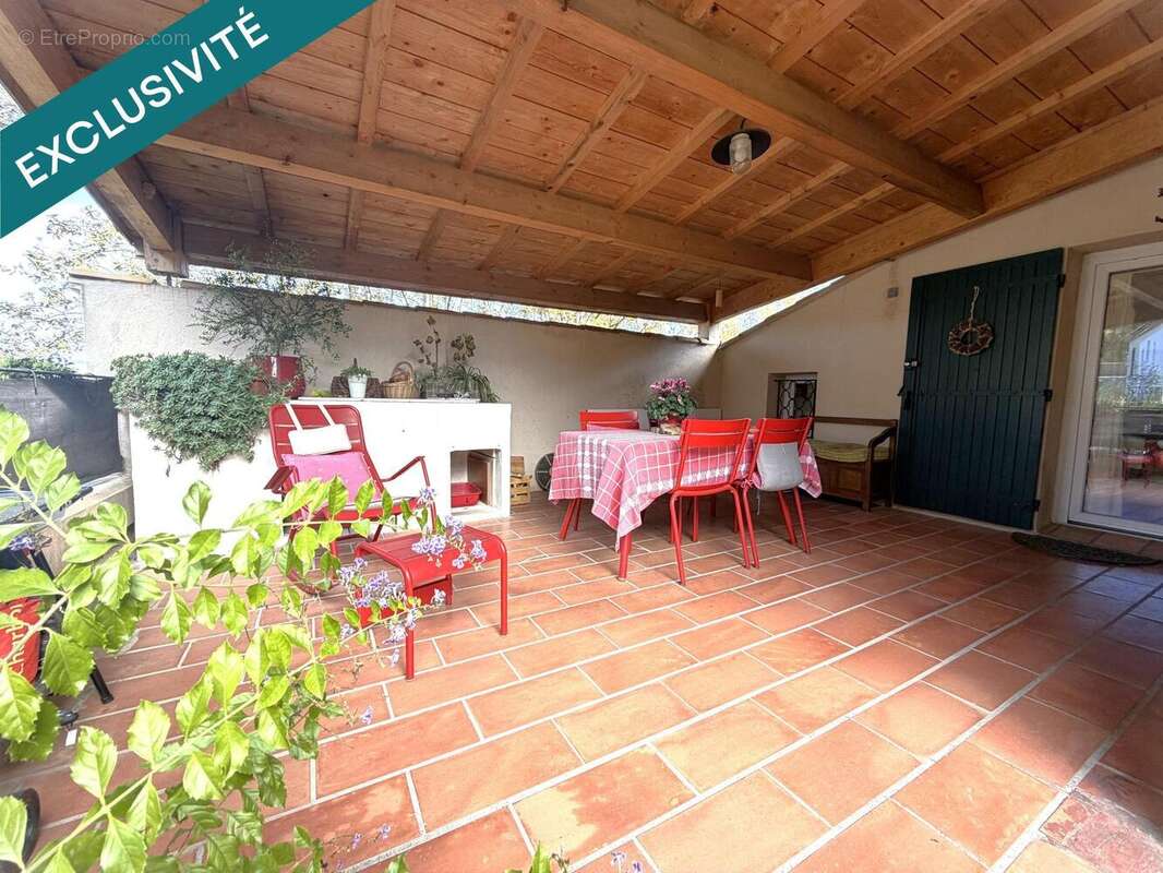 Photo 9 - Maison à LA ROQUE-D&#039;ANTHERON