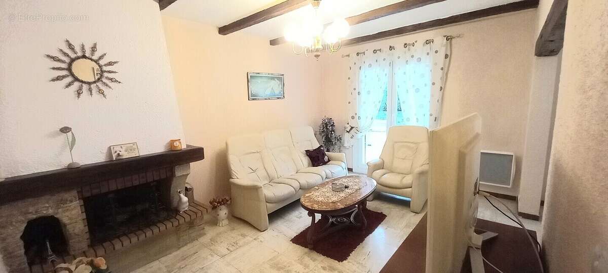 Maison à COURTISOLS