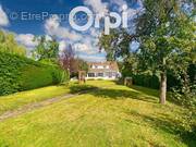 Maison à ESTREES-SAINT-DENIS