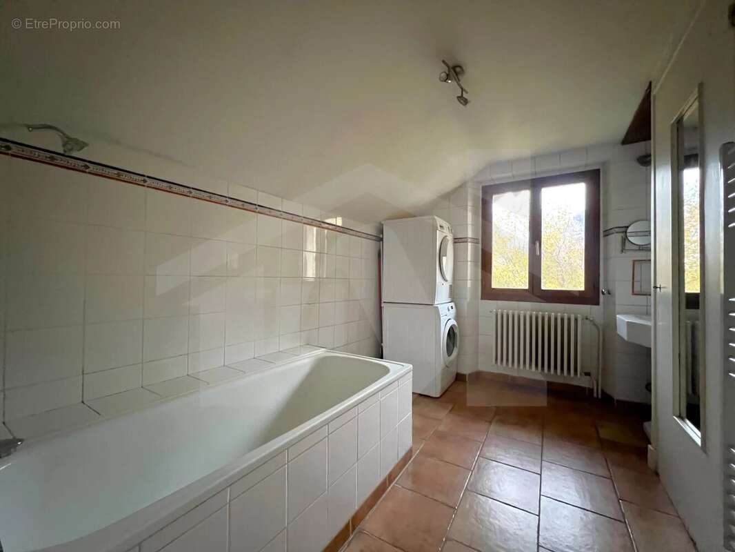 Maison à SAINT-REMY-DE-MAURIENNE