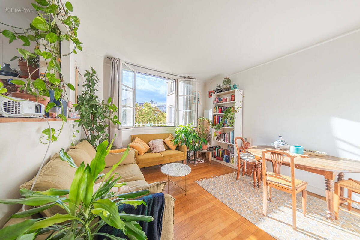 Appartement à PARIS-20E