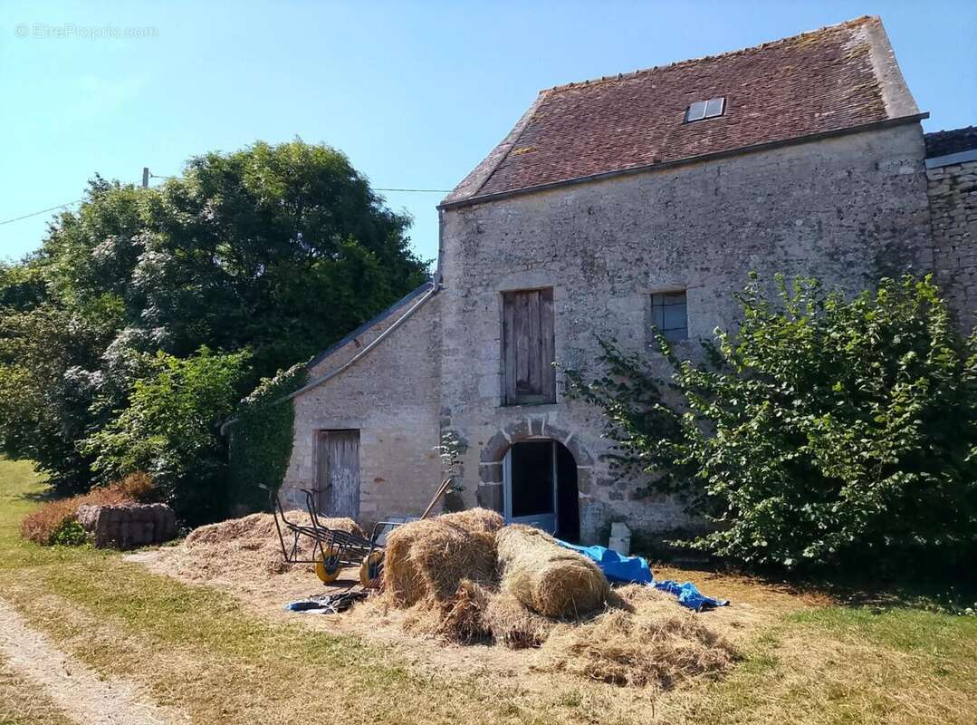 Maison 109 m² à Bazoches-Au-Houlme  - photo 8