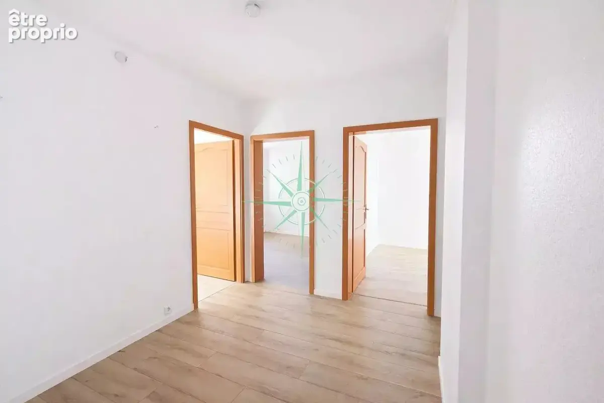 À VENDRE - Appartement 4 pièces  85 m2  Terrasse 24m2  parking et cave - photo 6