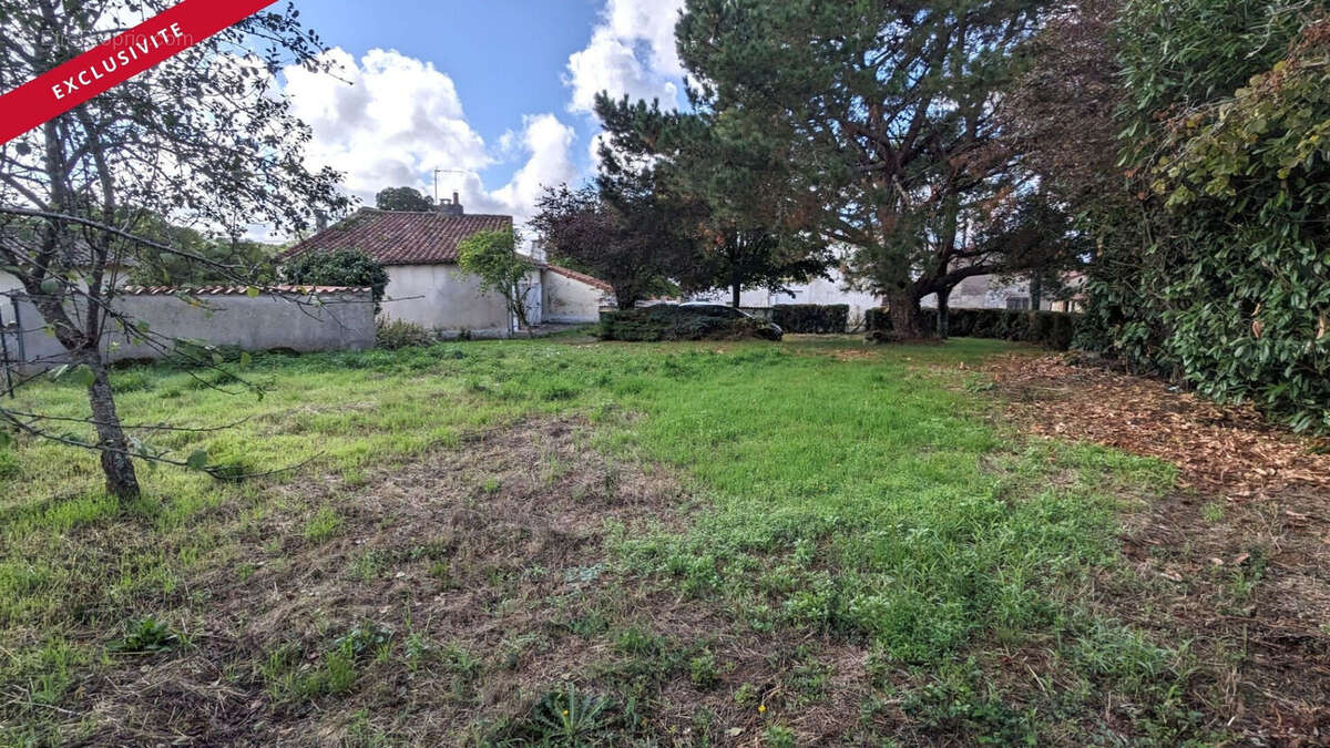 Maison à LA CHAPELLE-BATON