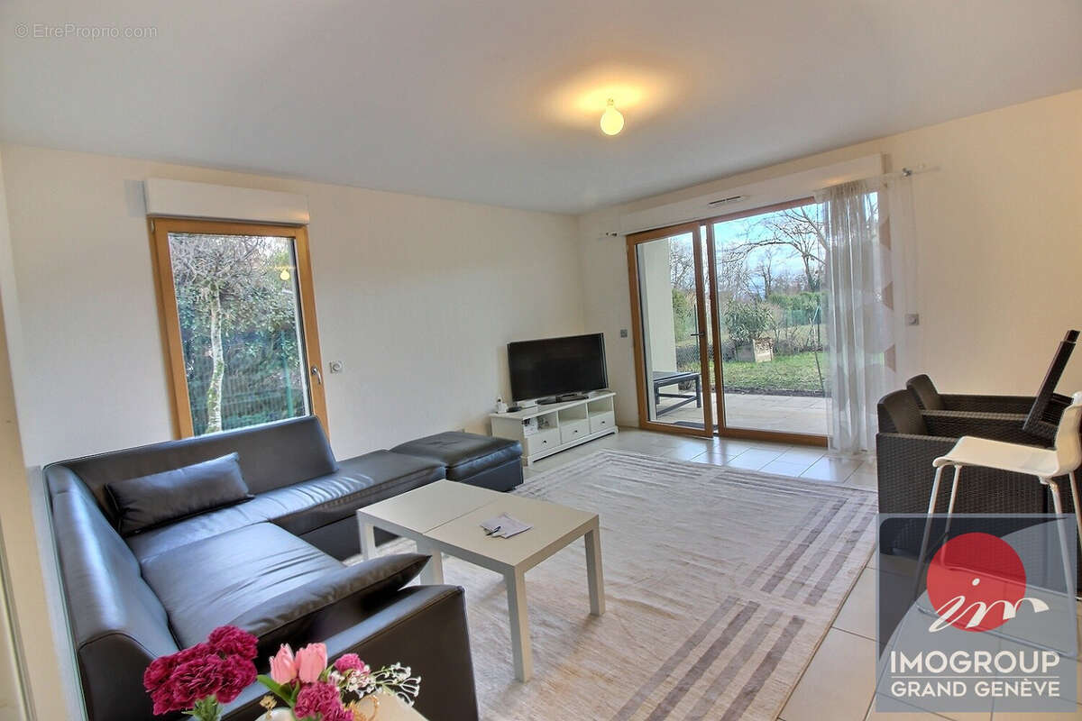 Appartement Cessy 4 pièce(s) 97.4 m2 - photo 2