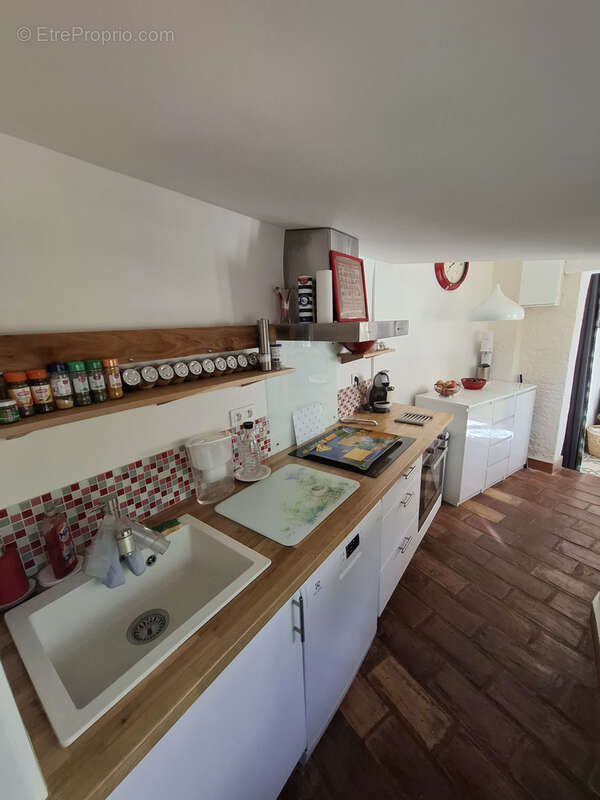 Maison à FONTVIEILLE