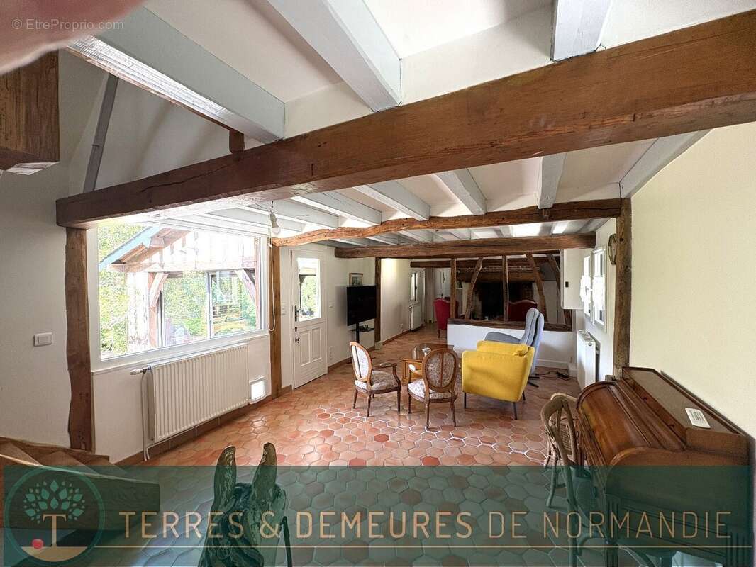 Maison à CORMEILLES