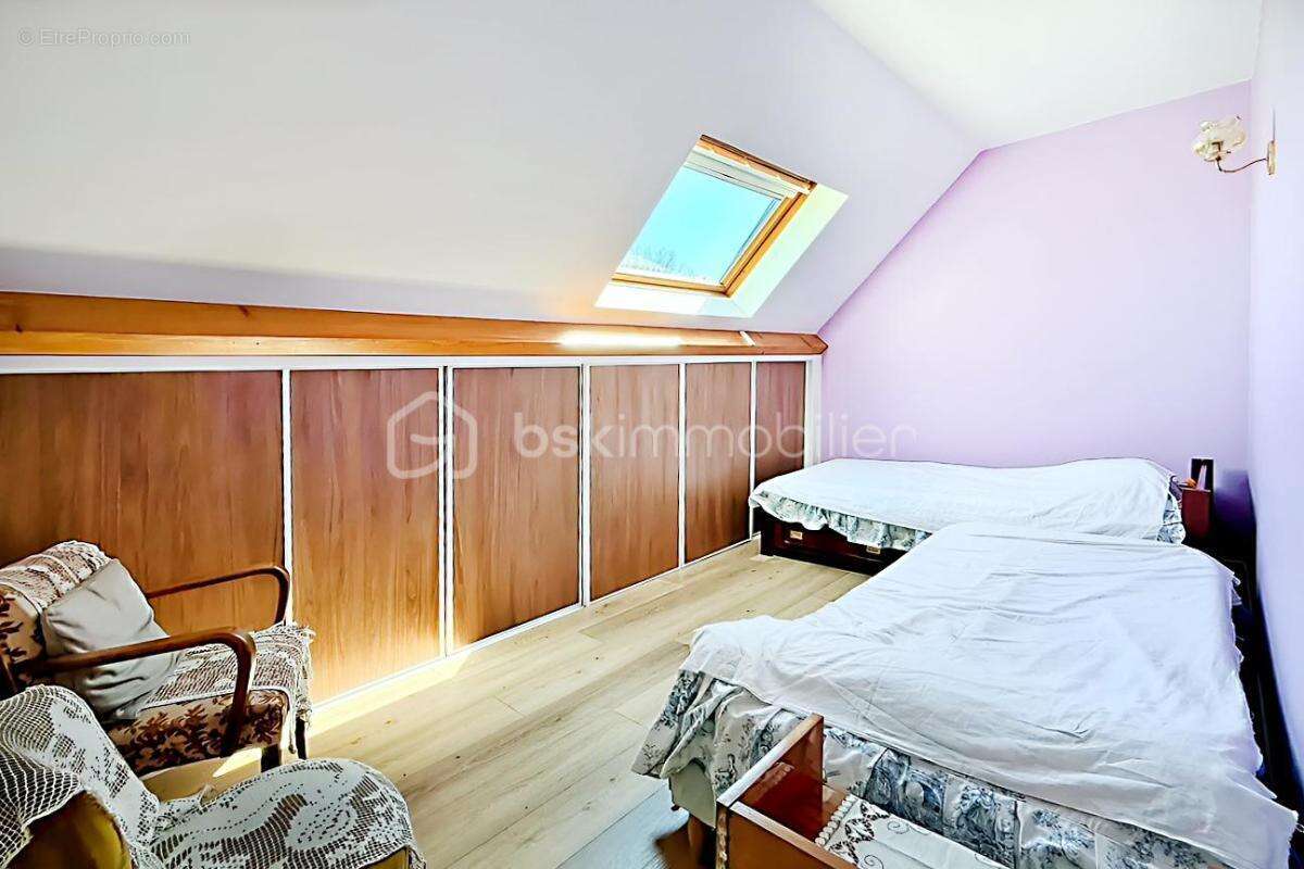 Maison à COUTEVROULT