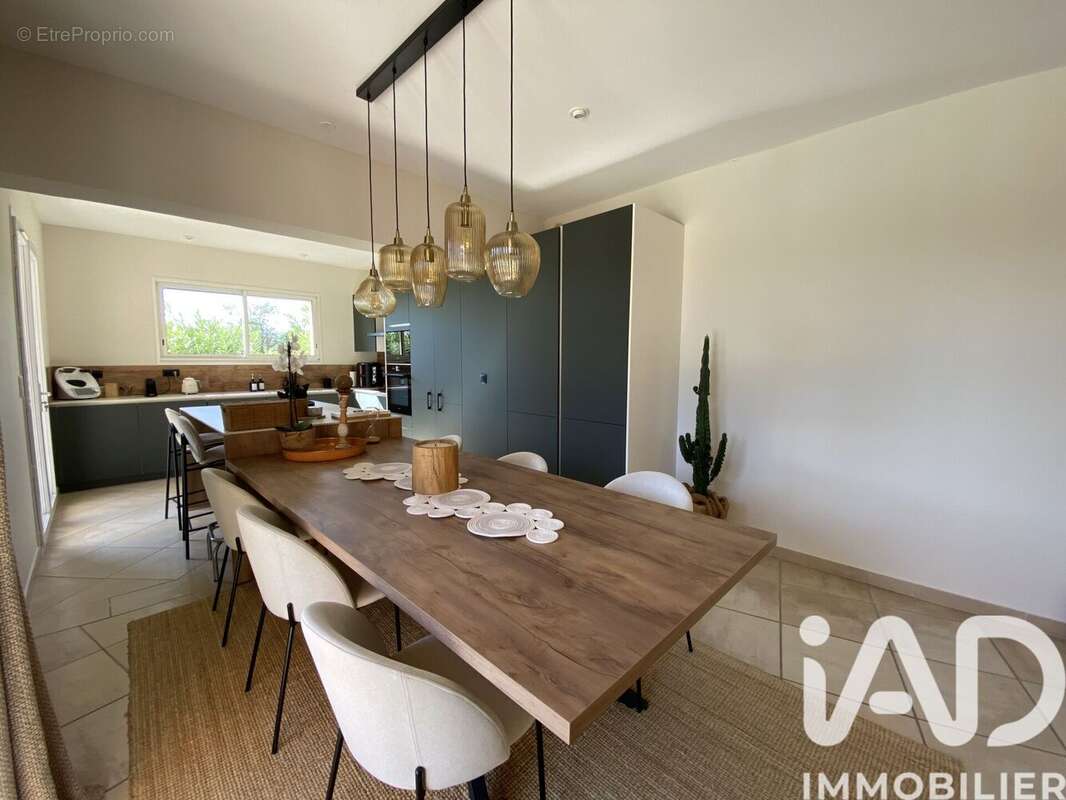 Photo 7 - Maison à EYGUIERES