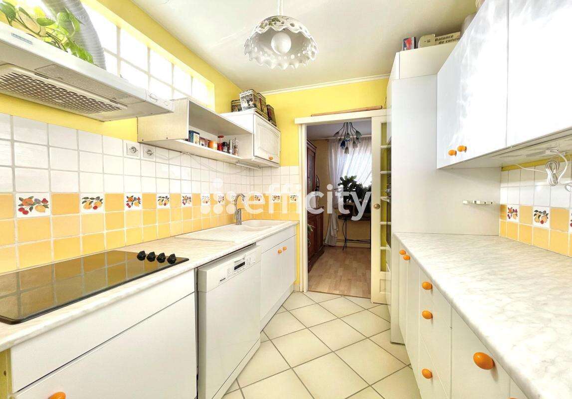 Appartement à MONTROUGE