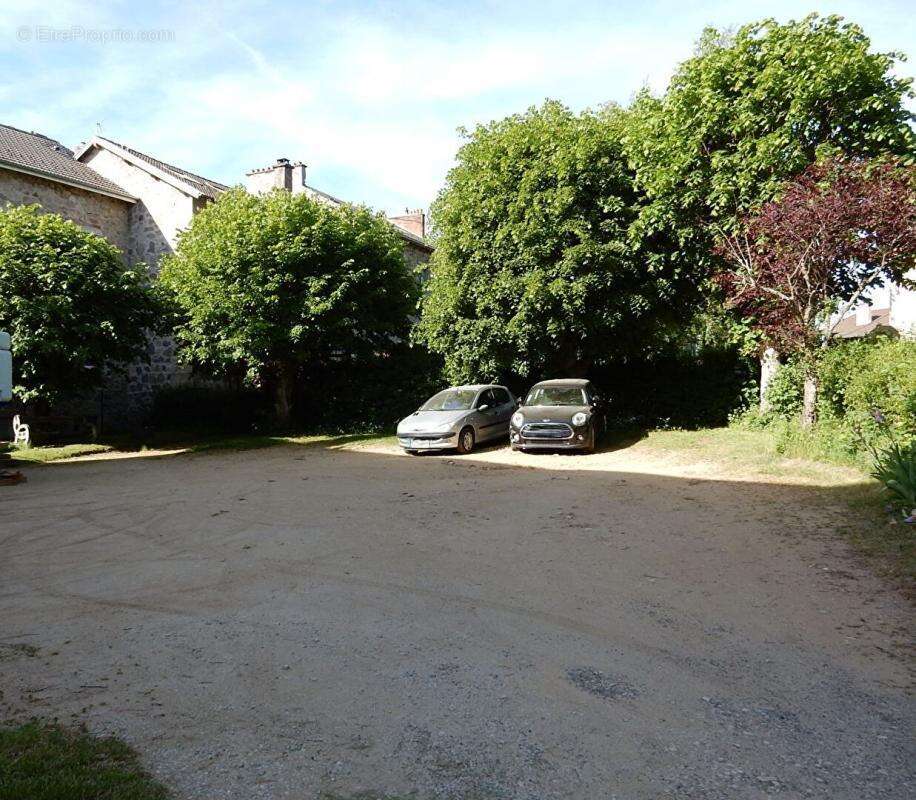 Appartement à LE CHAMBON-SUR-LIGNON