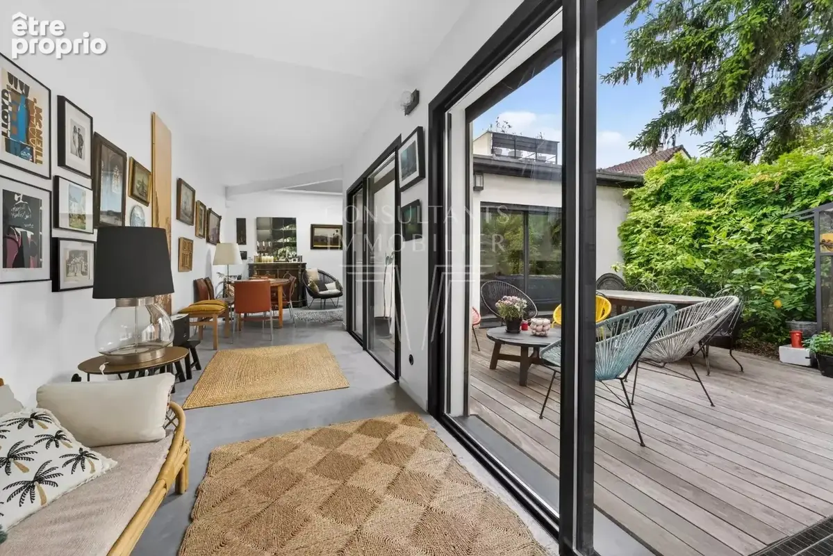 Suresnes . maison/patio 4 chambres - photo 3