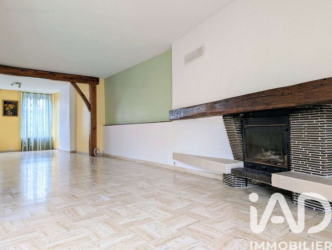 Maison 217 m² à Chalons-En-Champagne  - photo 2