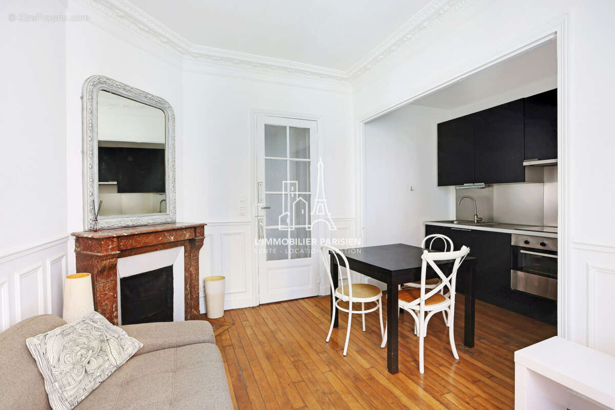 Appartement à PARIS-17E