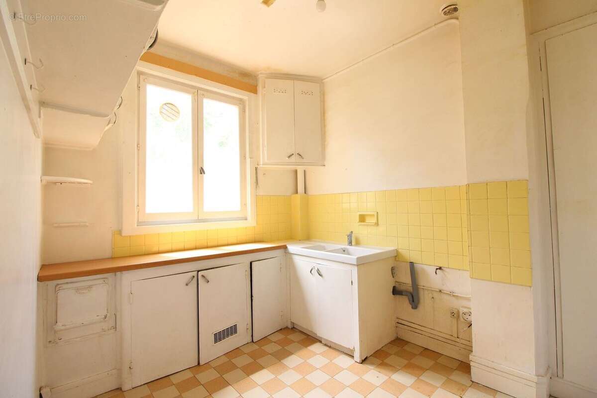 Appartement à PARIS-14E