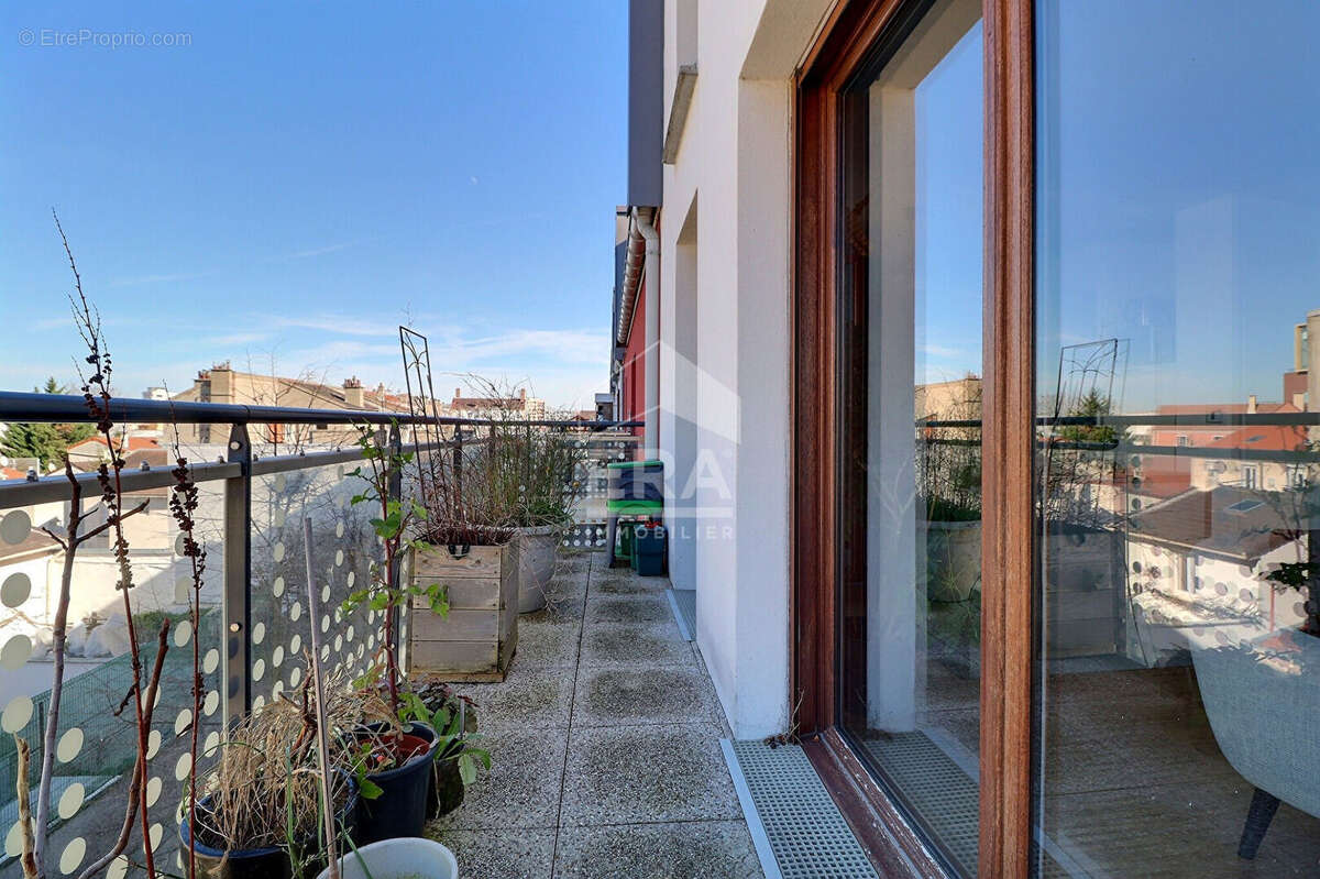Appartement à AUBERVILLIERS