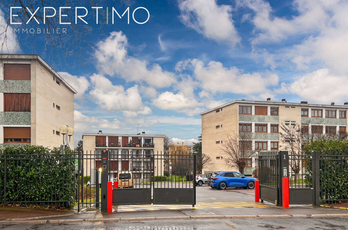 Appartement à SAINT-MICHEL-SUR-ORGE