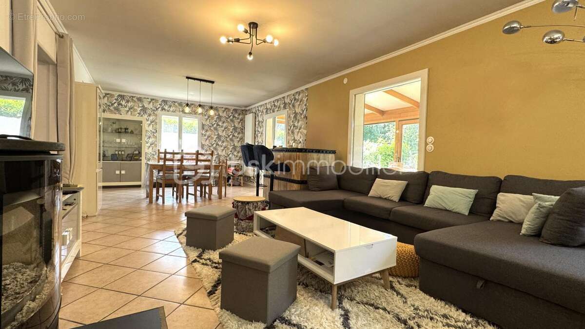 Maison à GRETZ-ARMAINVILLIERS