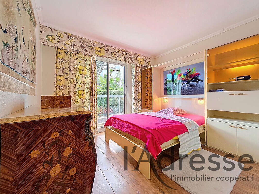 Appartement à MANDELIEU-LA-NAPOULE