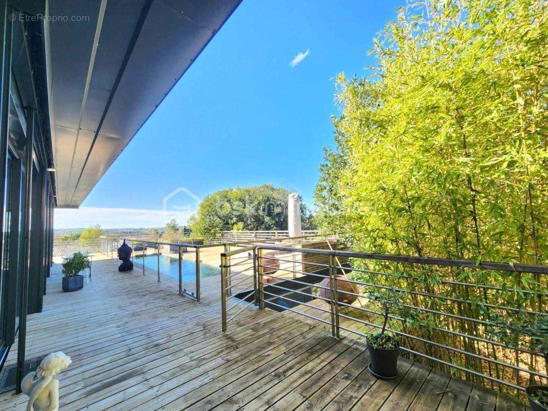 À Pézenas, superbe villa d'architecte - photo 4