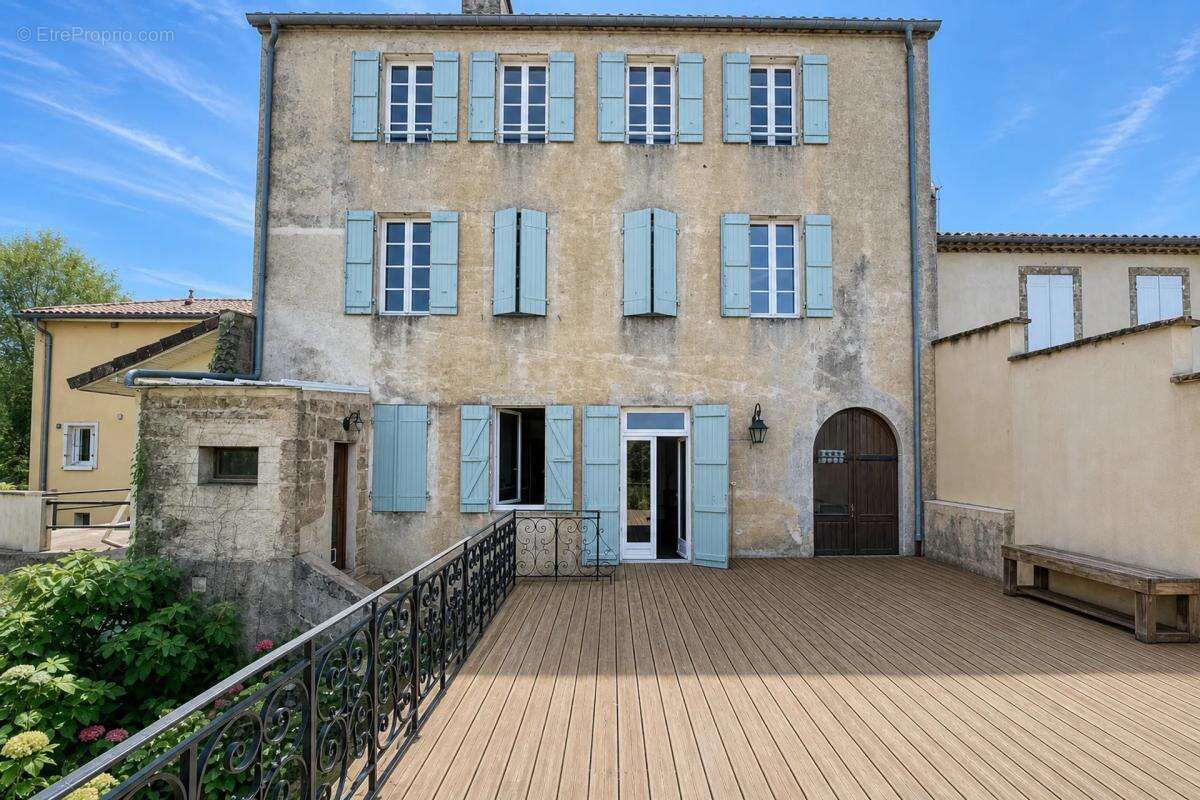Maison à LE HOUGA