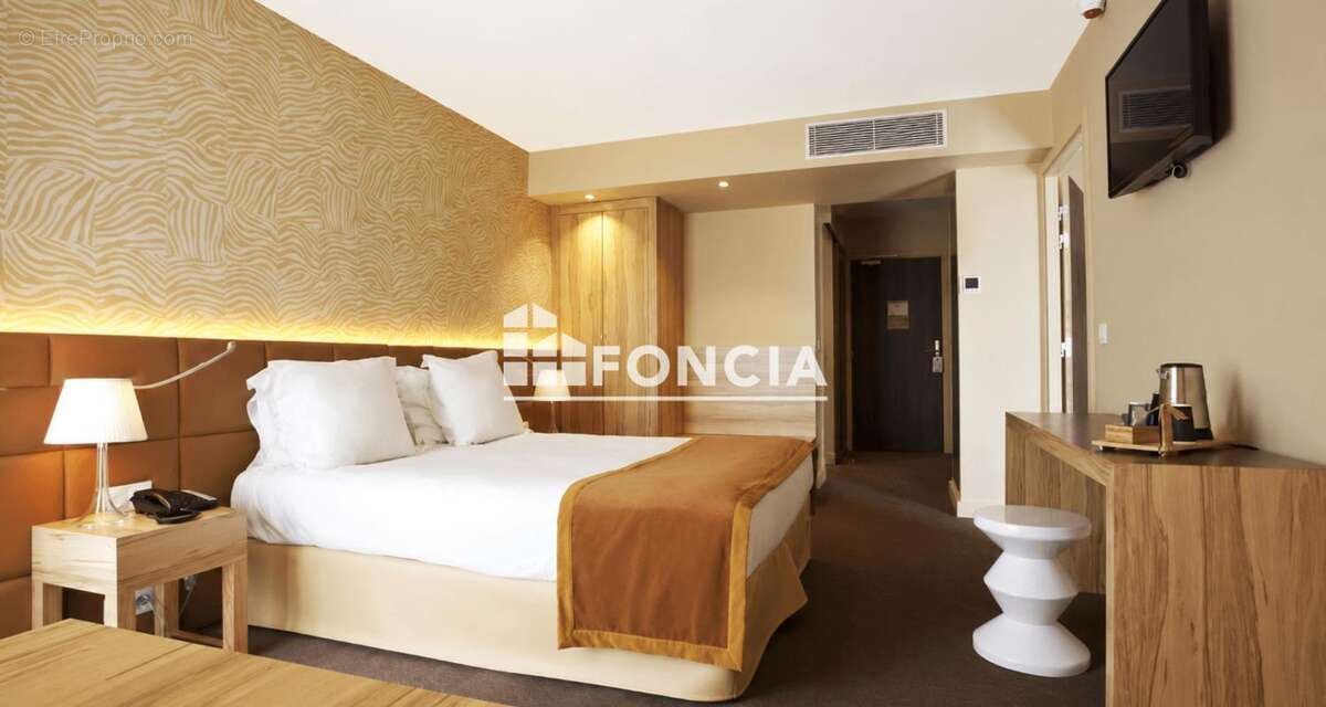 Exclusivité FONCIA, chambre à vendre Hôtel Le Paradou - photo 3