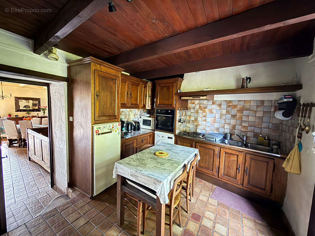 Maison à LANGROLAY-SUR-RANCE