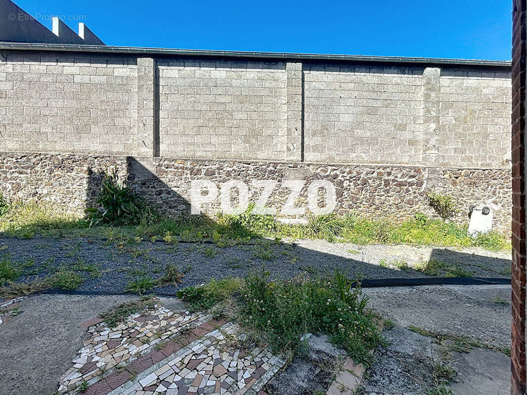 Maison à DONVILLE-LES-BAINS