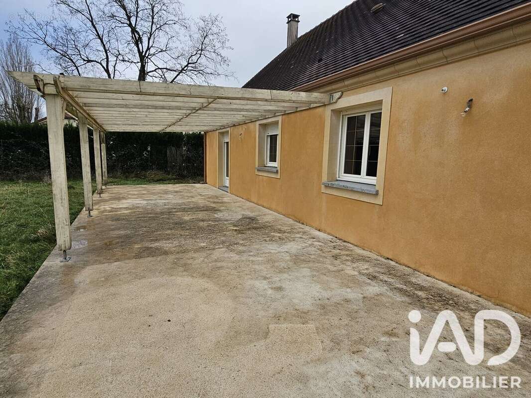 Maison 136 m² à Egriselles-Le-Bocage  - photo 3
