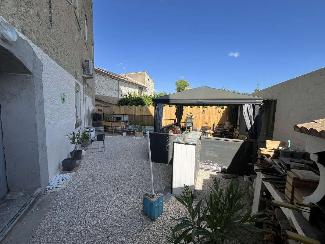 À vendre   Maison 186m2 6 pièces Nissan-lez-enserune 220m2 de garage - photo 3