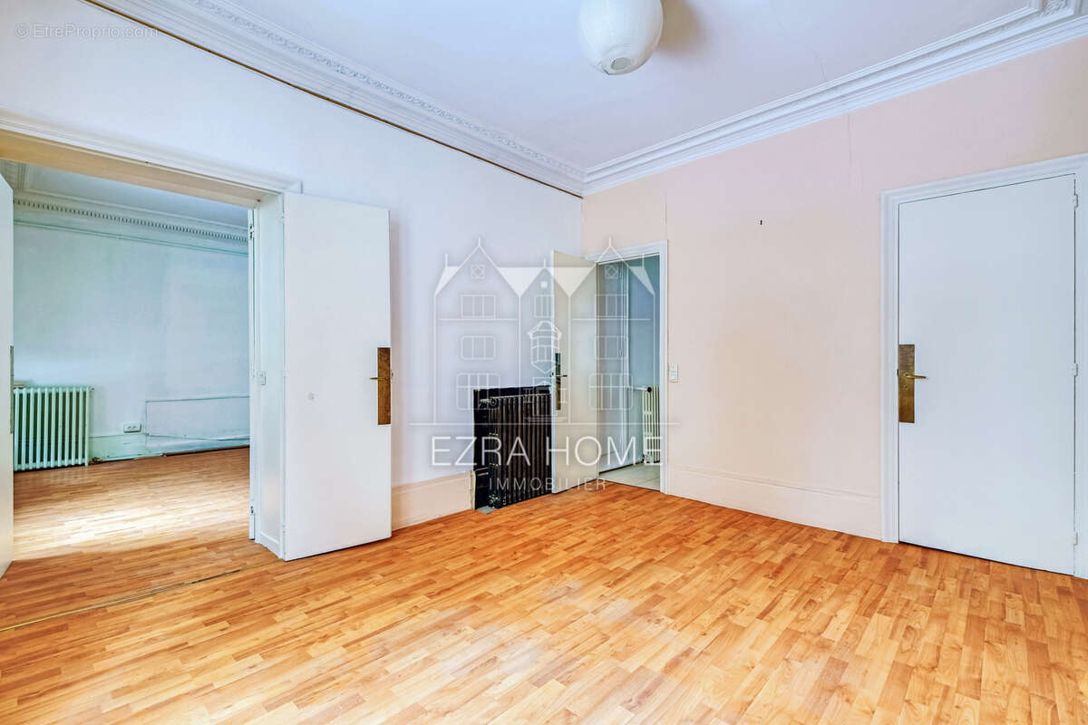 Appartement à PARIS-10E