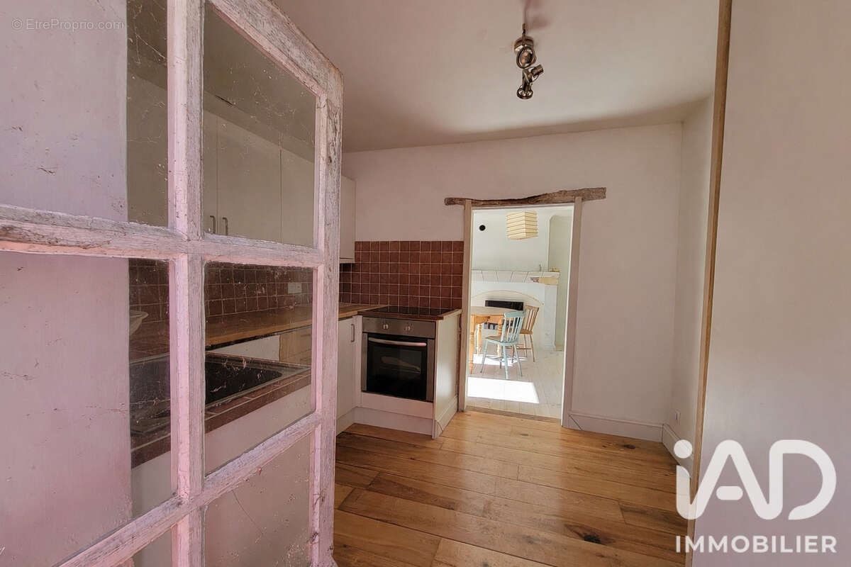Maison 37 m² à Doue-La-Fontaine  - photo 2
