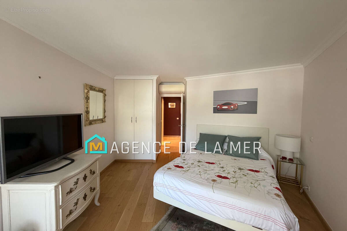 Appartement à MANDELIEU-LA-NAPOULE