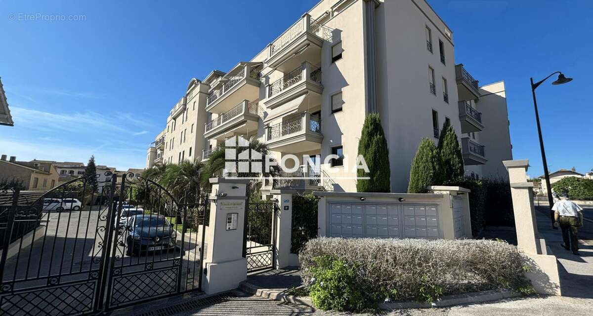 Appartement à HYERES