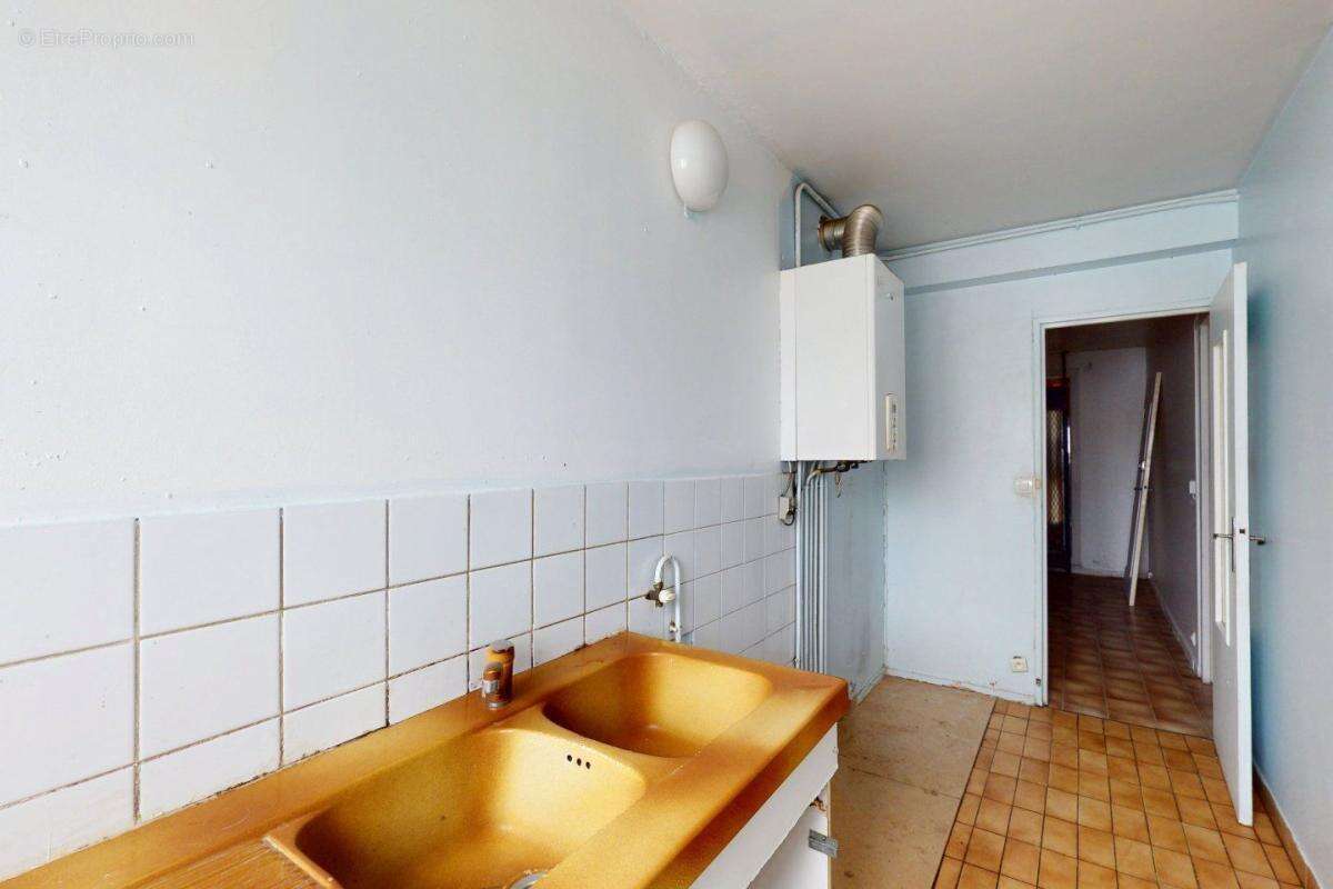 Appartement à CLICHY-SOUS-BOIS