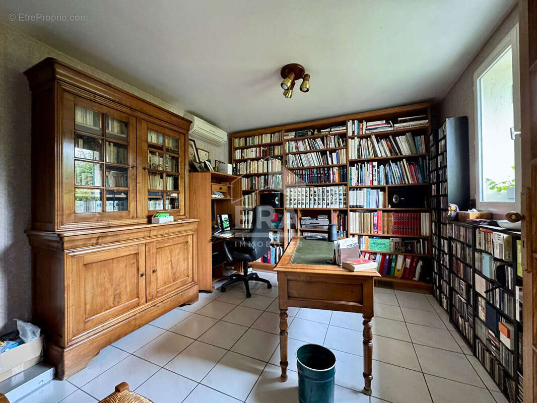 Maison à COMBS-LA-VILLE