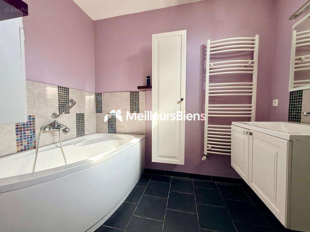 Maison à SAINT-OUEN-L'AUMONE