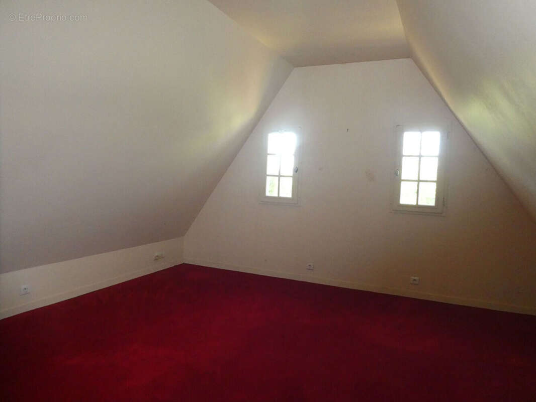 Maison Cormeilles 5 pièce(s), 3 ch, 115 m², piscine, terrain 7367 m² dont prairie de 5180 m² - photo 13