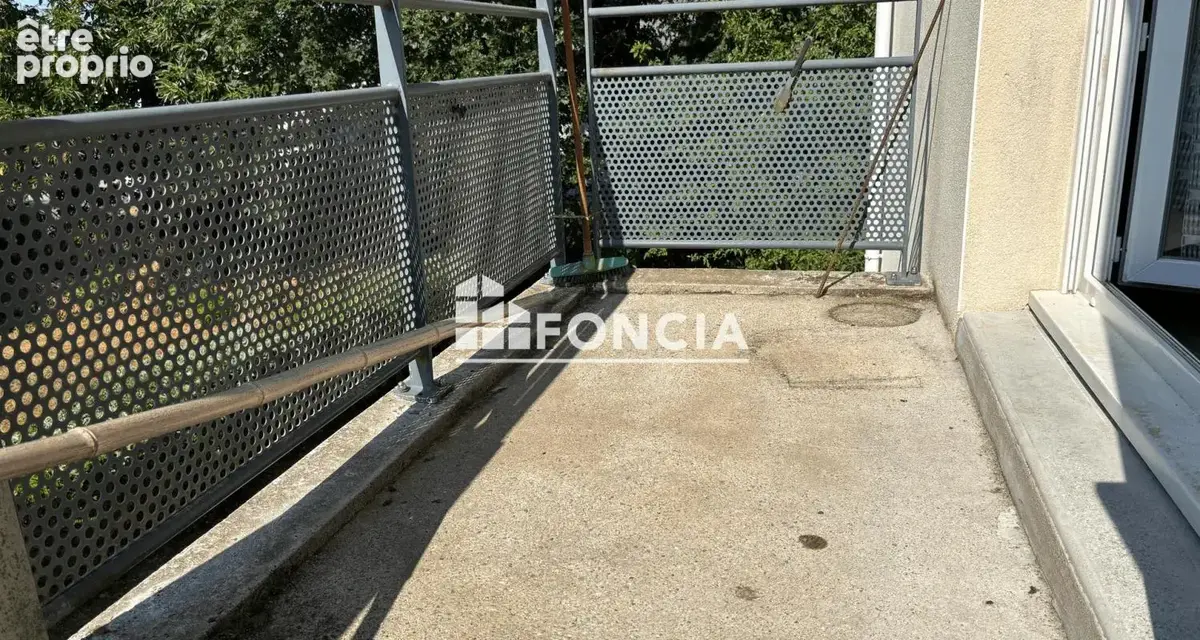 Bannalec - Proche bourg - Au Calme - Appartement T2 - Dernier Etage - Places de Parking - Cave - Locataire en Place - photo 3