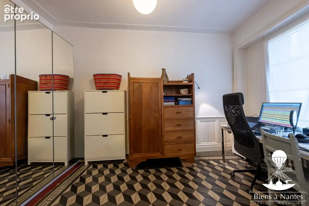 A VENDRE MAISON de VILLE 8 pièces Le Loroux Bottereau 182 m2 - photo 5