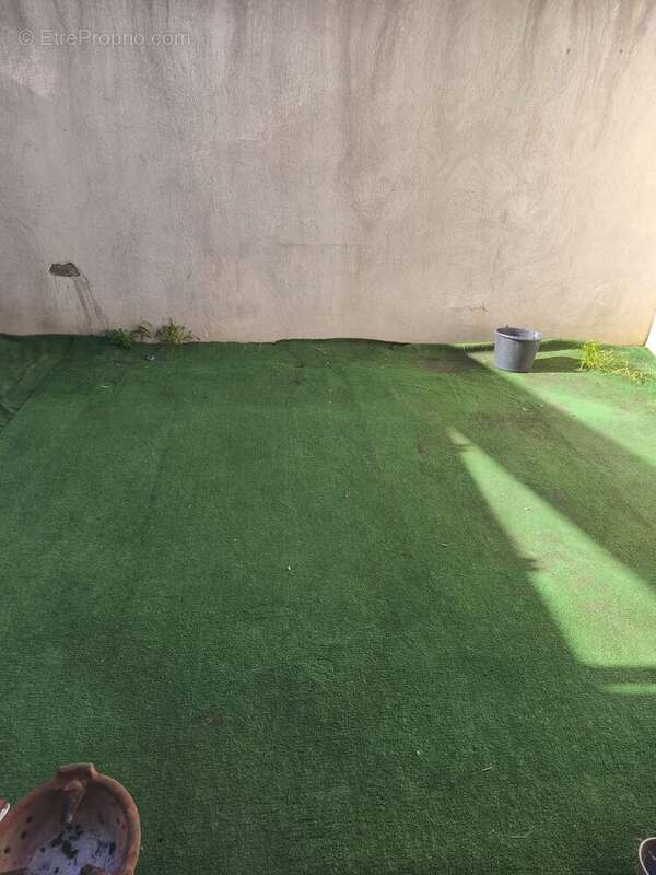 Terrasse 18 m2 - Maison à PORT-DE-BOUC