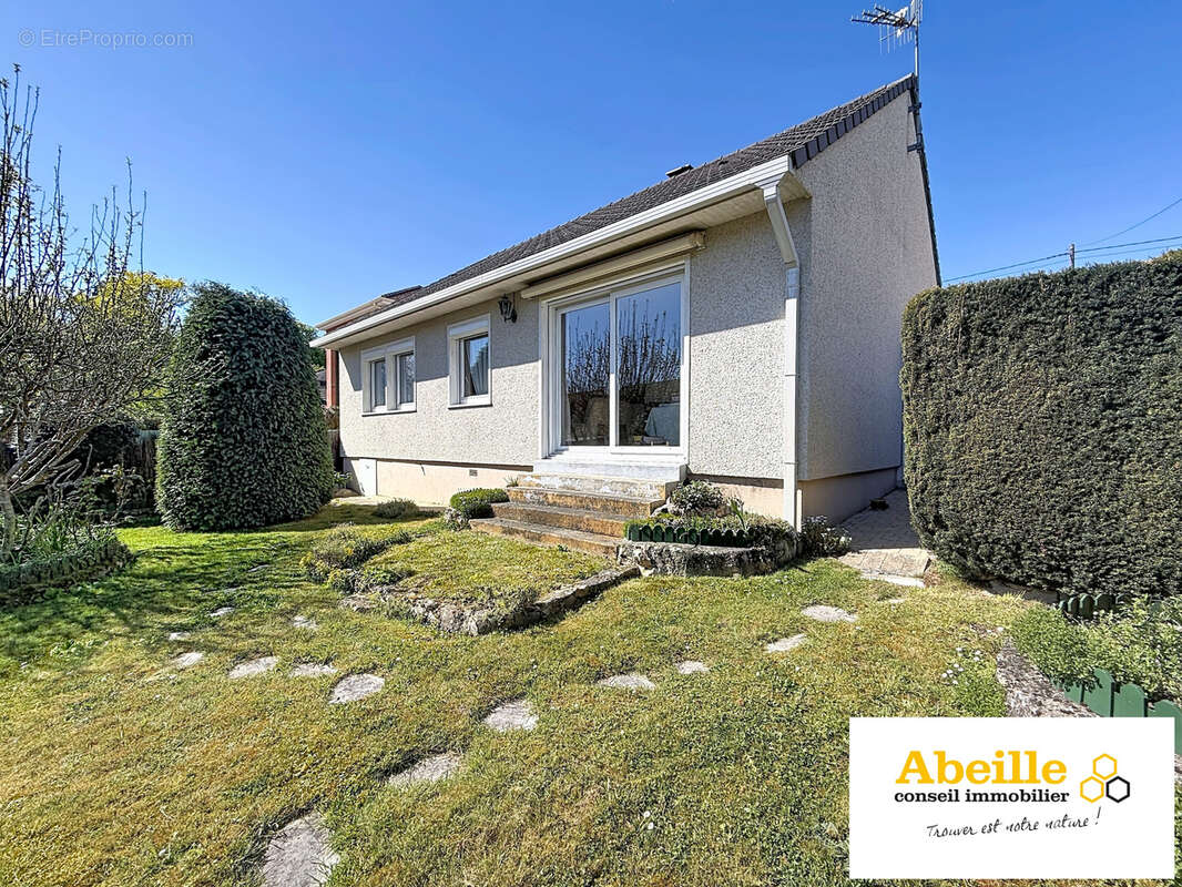 Maison à SAINT-CHERON