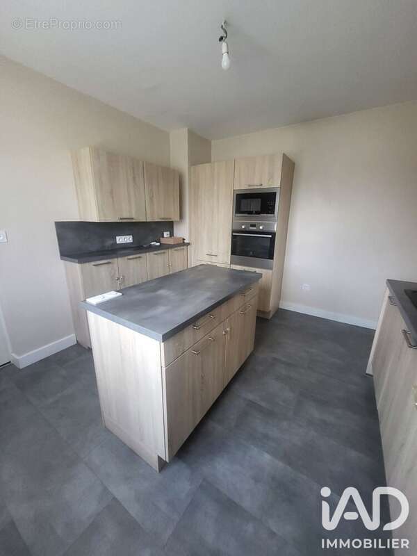 Maison 107 m² à Saint-Andre-Les-Vergers  - photo 6