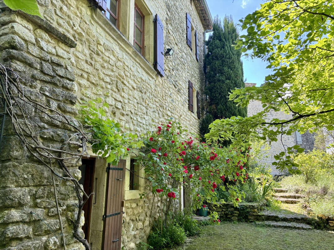 Maison à GRIGNAN
