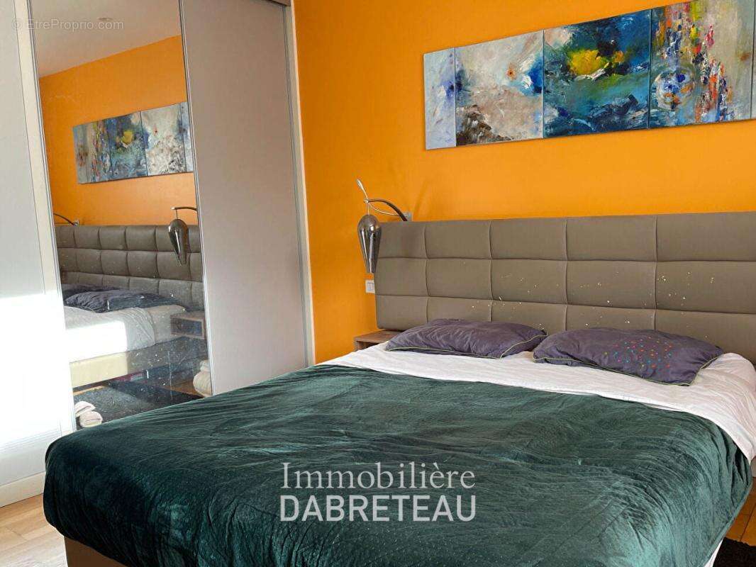 Riorges Maison de 154 m2 en parfait état - photo 6